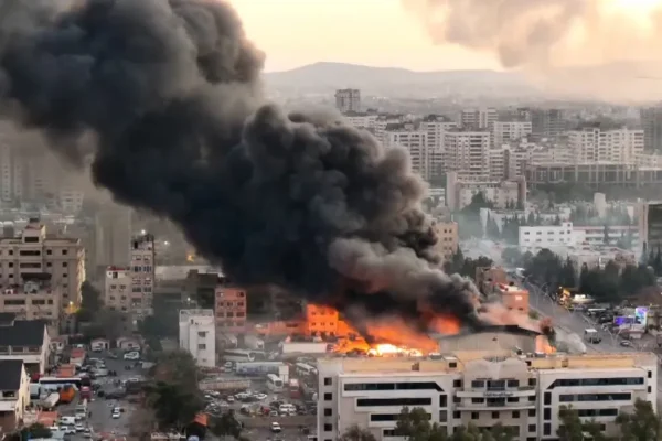 الاحتلال الإسرائيلي يقصف مركز البحوث العلمية في دمشق