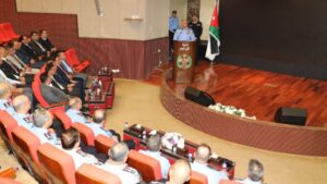 مدير الأمن العام يكرم كبار الضباط المتقاعدين