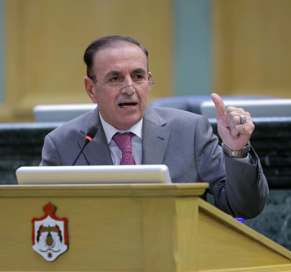 الزعبي: أتبرع بأرض في الرمثا وأطالب الحكومة بإقامة مستشفى عسكري عليها
