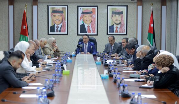 البكار يناقش قضايا متقاعدي الضمان مع “العمل النيابية”