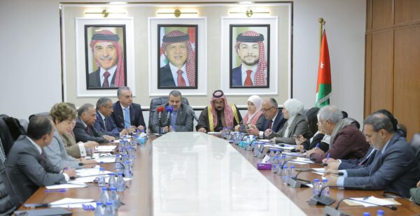 نواب يناقشون مشروع قانون “شؤون المرأة”