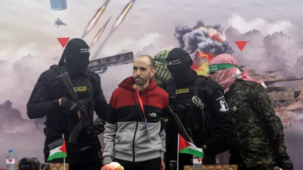 بسبب الفشل بإيجاد بديل لحماس.. لأول مرة مسؤول أمريكي رفيع يلتقي قادة من “حماس”