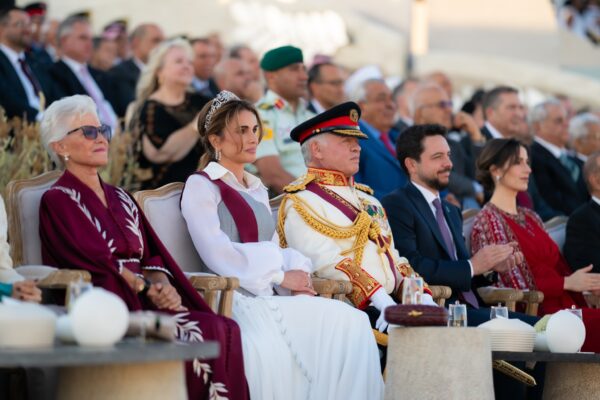 الملكة رانيا تنشر فيديو من الإفطار الرمضاني للعائلة الهاشمية (شاهد)