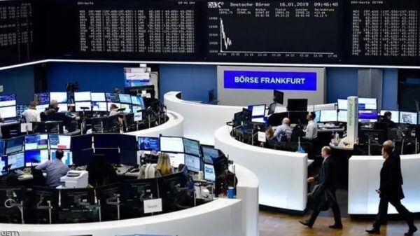 الأسواق الأوروبية والبريطانية تهوي مع بدء تنفيذ الرسوم الجمركية الأميركية