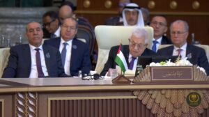 محمود عباس من قمة بغداد