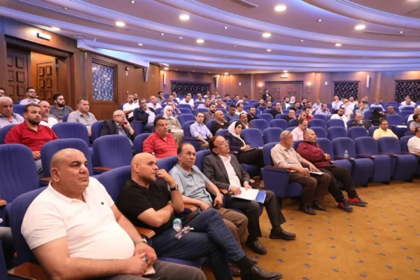 “تجارة عمّان” تجتمع لبحث حماية حقوق تجار الباخرة المحترقة
