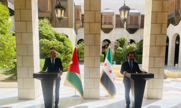 عمان ودمشق تتفقان على خارطة طريق.. الصفدي: نقف إلى جانب سوريا بمواجهة العدوان الإسرائيلي