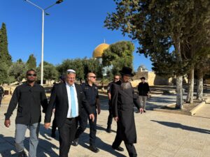 بن غفير يقتحم المسجد الأقصى