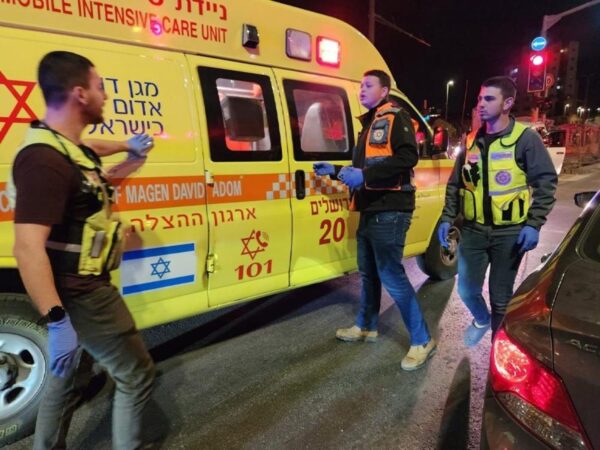 إصابة شرطي اسرائيلي في عملية طعن في القدس