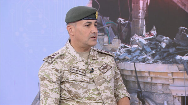 مدير الإعلام العسكري: سقوط مسيّرة تحمل رأسا متفجرا في منطقة أم أذينة