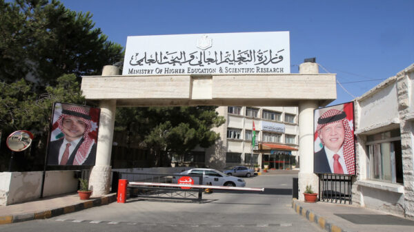 انتهاء مهلة التقديم على المنح الخارجية للطلبة مساء الأحد
