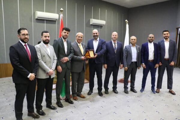 ابتكار لطلاب جامعة الطفيلة يعزز أمان القيادة ويرتقي بسلامة الركاب