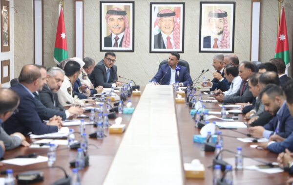 “الزراعة النيابية” تحذر: الحليب البودرة خط أحمر في منتجات الألبان