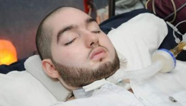 20 عاما من الألم والأمل.. هذه قصة لـ”الأمير النائم” الوليد بن خالد بن طلال
