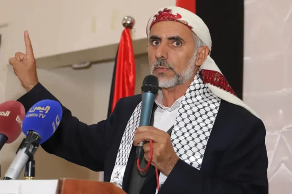 الحوثيون يعلنون استشهاد رئيس الحكومة وعدد من الوزراء في قصف إسرائيلي