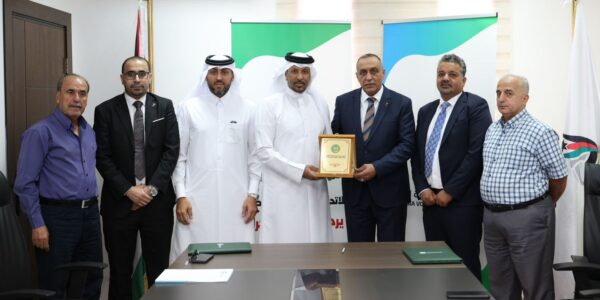 اتحاد الطائرة يوقع مع “غرب آسيا” اتفاقية استضافة بطولة السيدات الثانية
