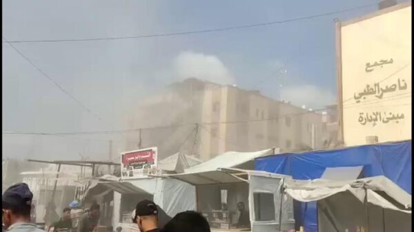 الإعلام الحكومي في غزة يفند رواية الاحتلال حول مجزرة مجمع ناصر