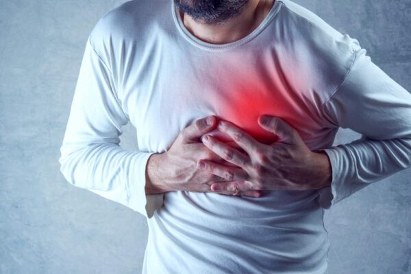 فريق طبي في الكويت يجري عملية قلب ناجحة لمريض عمره 111 عام