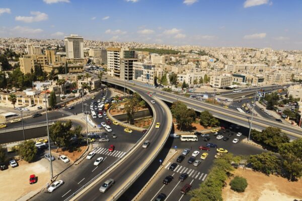 31 درجة بعمان.. طقس دافئ مغبر اليوم وغداً الثلاثاء