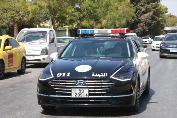 الشرطة النسائية 
