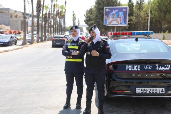 الشرطة النسائية 