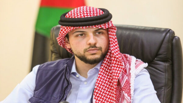 ولي العهد: نقف مع قطر قيادة وشعبا ونقدم دعمنا الكامل لهم