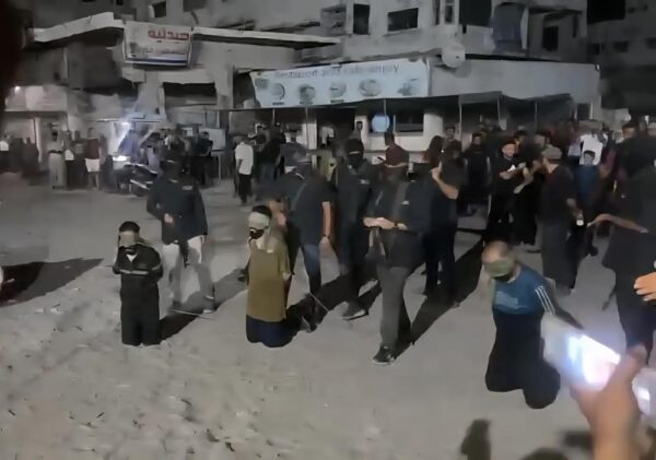 طائرات الاحتلال تنقذ مجموعة من العصابات العميلة في غزة حاصرتها قوة “رادع”