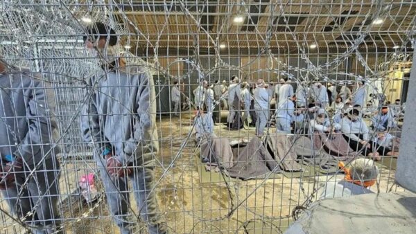 إهمال طبي يهدد حياة أسير مشلول داخل سجون الاحتلال