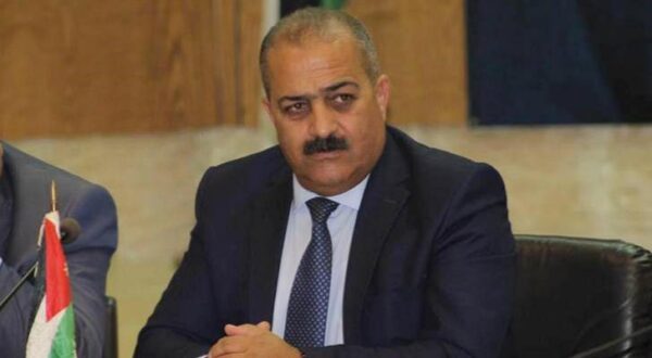 محافظ إربد يوقف 3 سائقي صهاريج