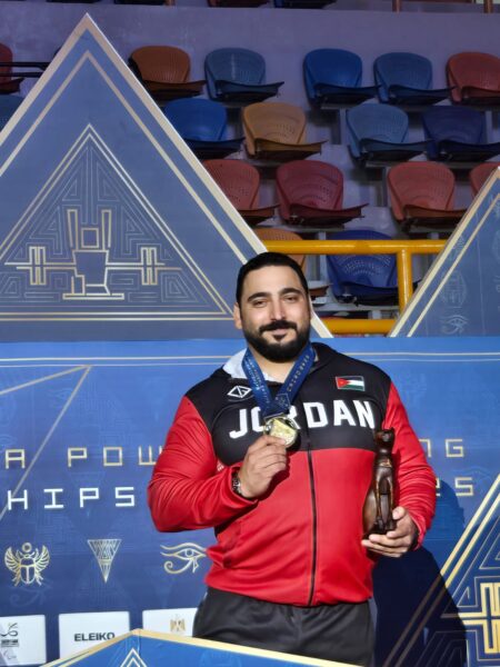 خطاب يسطر إنجازاً عالمياً بحصوله على ذهبية رفع الأثقال تحت 97 كغم