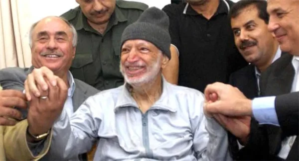 في ذكرى استشهاد “غصن الزيتون الثائر”.. من هو أبو عمار؟