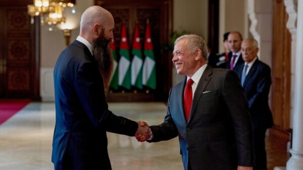 الملك يتقبل أوراق اعتماد عدد من السفراء (أسماء)