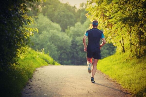 5 اختبارات منزلية بسيطة تكشف عمرك الصحي