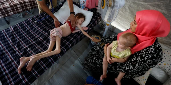 “أونروا”: لدينا غذاء لـ 1.3 مليون شخص بغزة ترفض “إسرائيل” دخوله