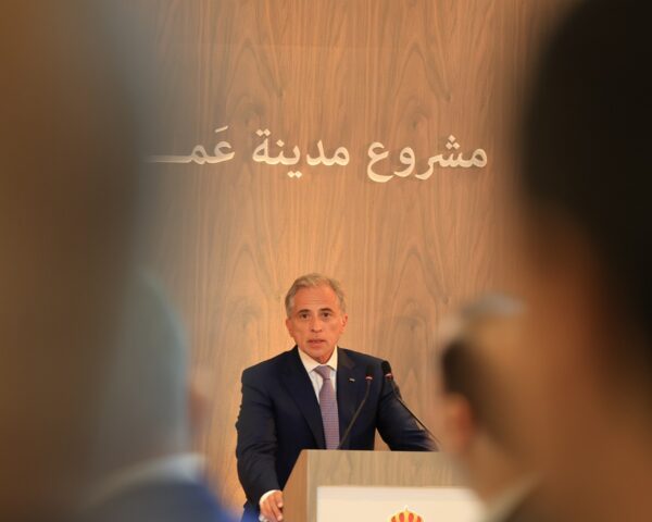 رئيس الوزراء يفتتح الجلسات الحواريَّة المتخصِّصة حول مشروع مدينة عمرة