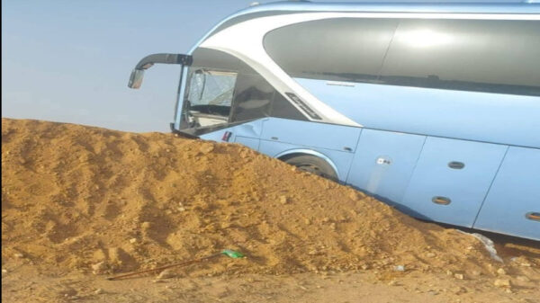 إصابة 11 معتمراً أردنياً بتعرض حافلتهم لحادث سير في الطريق إلى مكة