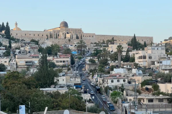 بلدية الاحتلال تخطر بالاستيلاء على أراضٍ في حي البستان بسلوان