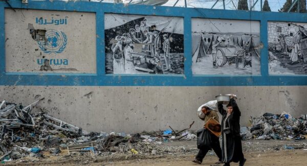 “اتحاد موظفي غزة”: فصل موظفي “أونروا” يمهد لتفريغ الوكالة من دورها
