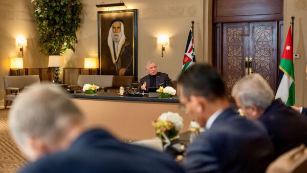 الملك: الأردن ماض في تنفيذ مشاريع كبرى