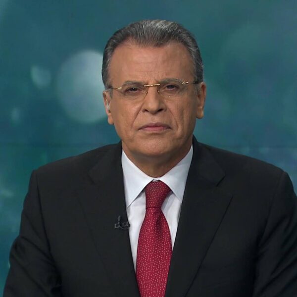 الحكومة تنعى الإعلامي جمال ريان