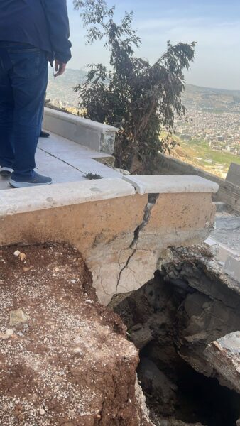 إخلاء عمارة في صافوط بسبب تحرك طبقات الأرض