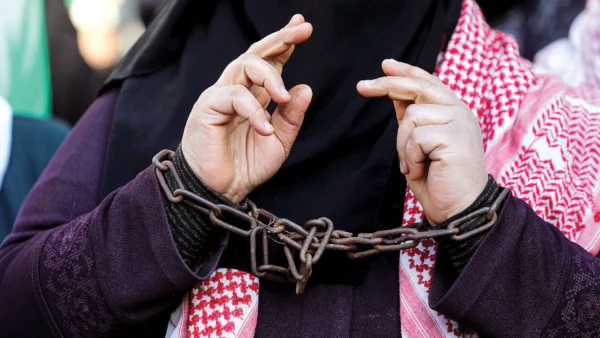 تحرش لفظي وإهمال طبي.. أسيرات سجن الدامون يواجهن ظروفاً قاسية