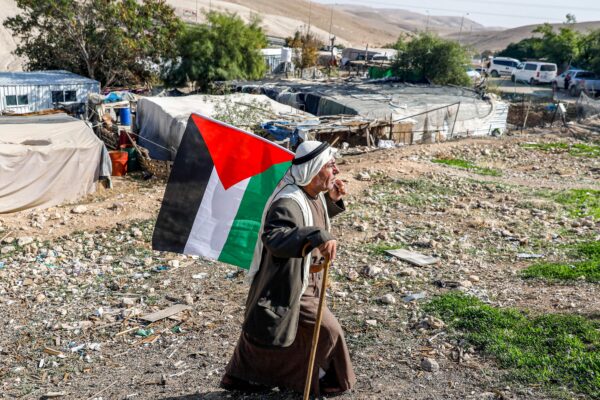القدس.. مسيرة في “الخان الأحمر” للتصدي لمخطط التهجير الإسرائيلي