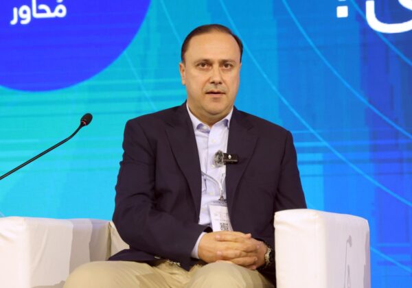 المومني يكشف آلية تعامل الحكومة مع الإشاعات والأخبار المضللة