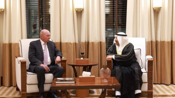 الفايز يجري مباحثات مع رئيسي “الشورى والنواب” في البحرين