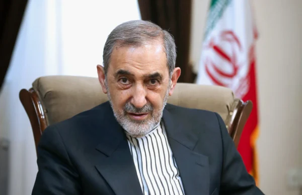 مستشار خامنئي يبعث برسالة إلى دول الخليج