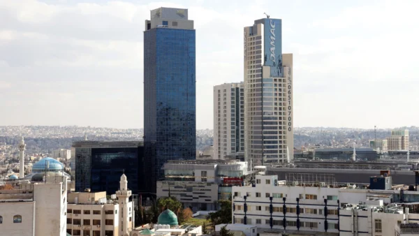 طقس معتدل اليوم و28 درجة في عمان