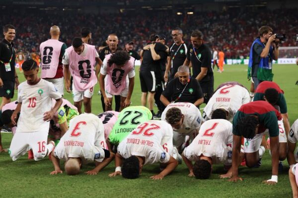 المغرب يهزم هولندا ويتأهل إلى دور الـ16 في كأس العالم