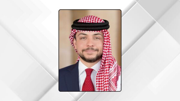 ولي العهد يعزي أمير قطر بوفاة الشيخ حمد بن خليفة آل ثاني