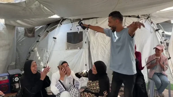 غزة تحتفل فوق الركام بتفوق أبنائها في الثانوية العامة